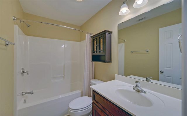 222 Charity Drive, Lavonia, GA 30553