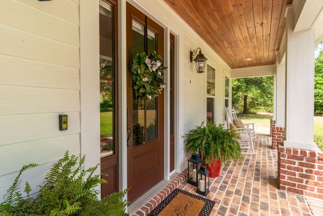 4351 Poverty Creek Road, Crestview, FL 32539