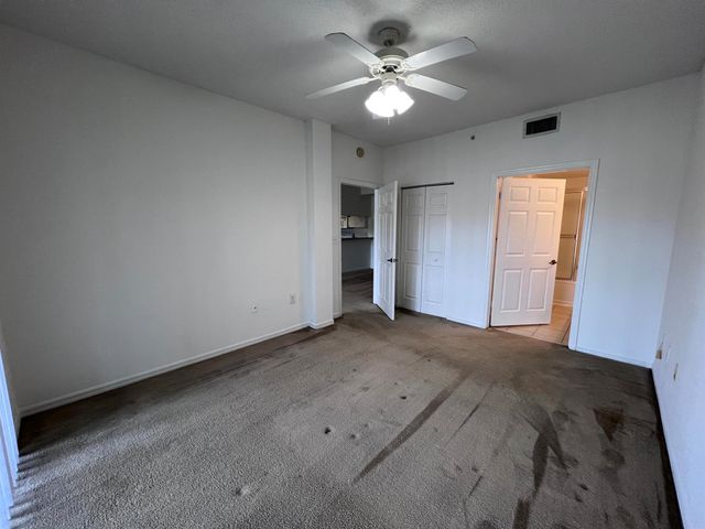 2809 Amalei Drive 302, Palm Beach Gardens, FL 33410