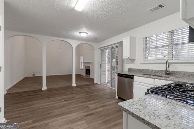 1385 Pinebreeze Way, Marietta, GA 30062