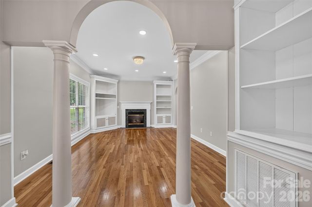 220 35th Avenue NE, Hickory, NC 28601