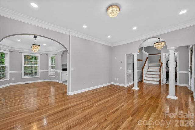 220 35th Avenue NE, Hickory, NC 28601