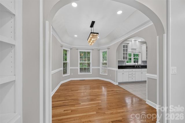 220 35th Avenue NE, Hickory, NC 28601