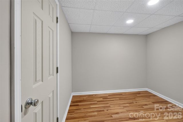 220 35th Avenue NE, Hickory, NC 28601