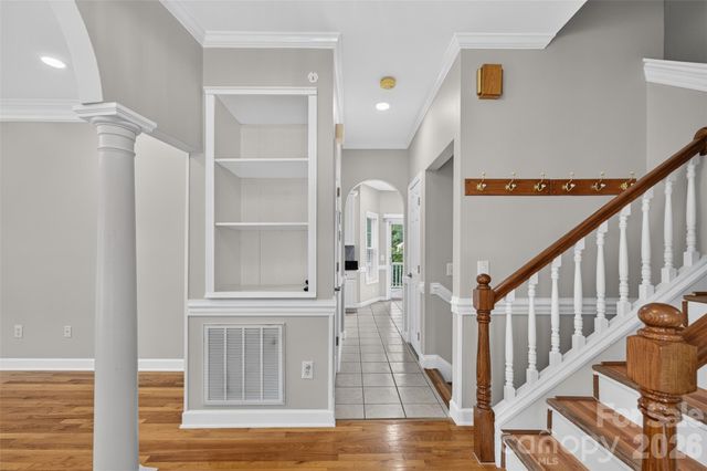 220 35th Avenue NE, Hickory, NC 28601