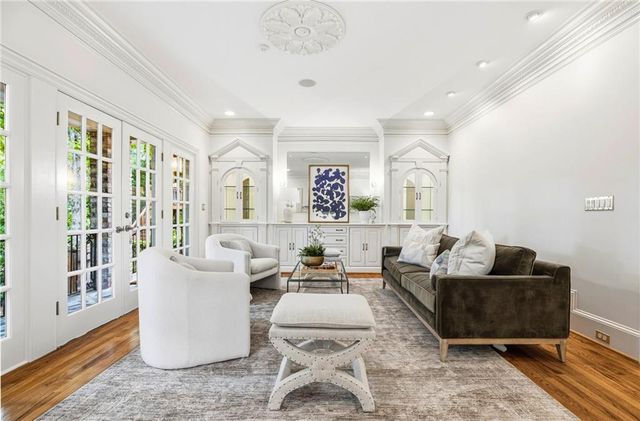 964 Northcliffe Drive NW, Atlanta, GA 30318
