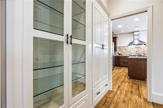 964 Northcliffe Drive NW, Atlanta, GA 30318