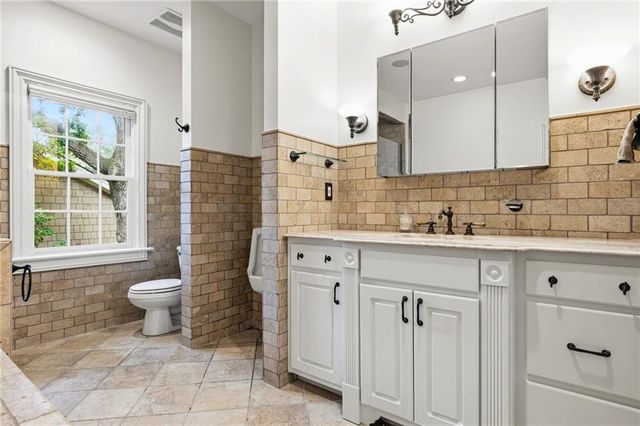964 Northcliffe Drive NW, Atlanta, GA 30318