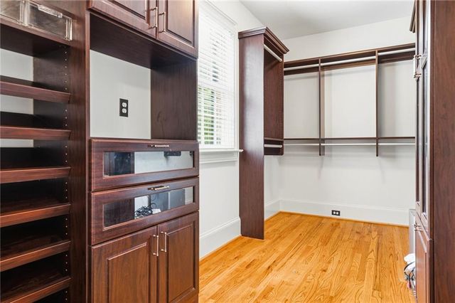 964 Northcliffe Drive NW, Atlanta, GA 30318