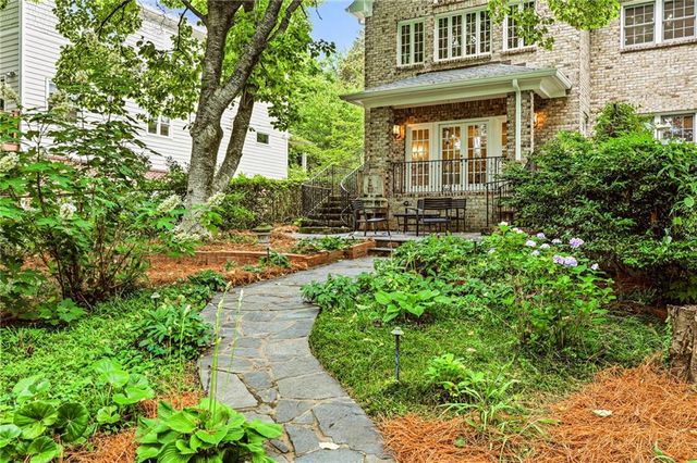 964 Northcliffe Drive NW, Atlanta, GA 30318