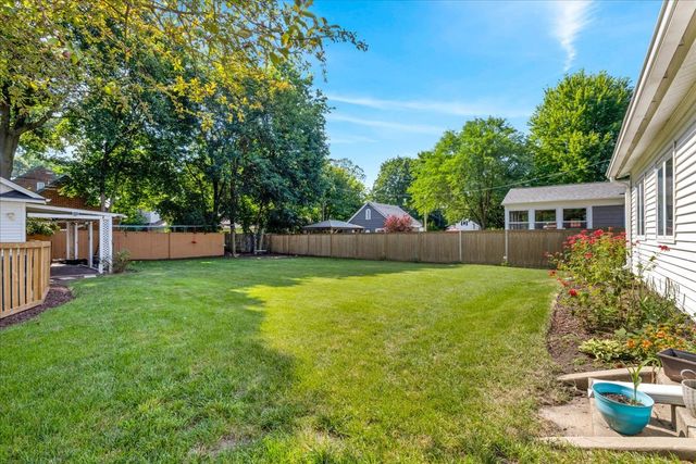 118 S Gladstone Avenue, Aurora, IL 60506