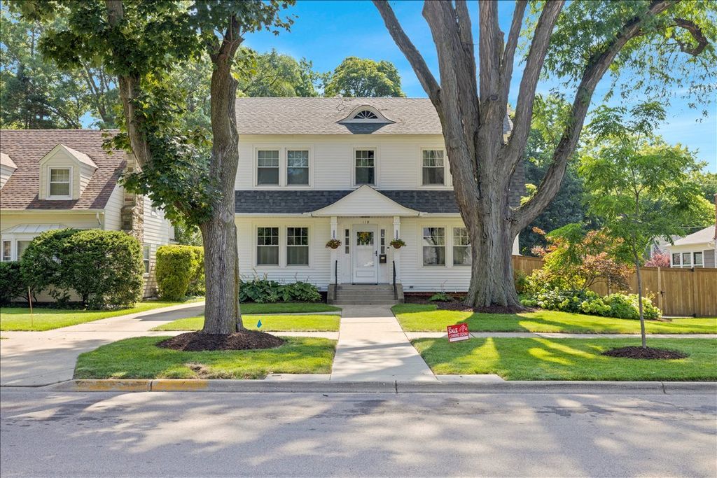 118 S Gladstone Avenue, Aurora, IL 60506