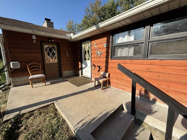 6860 Ramsey Road, Hebron, IN 46341