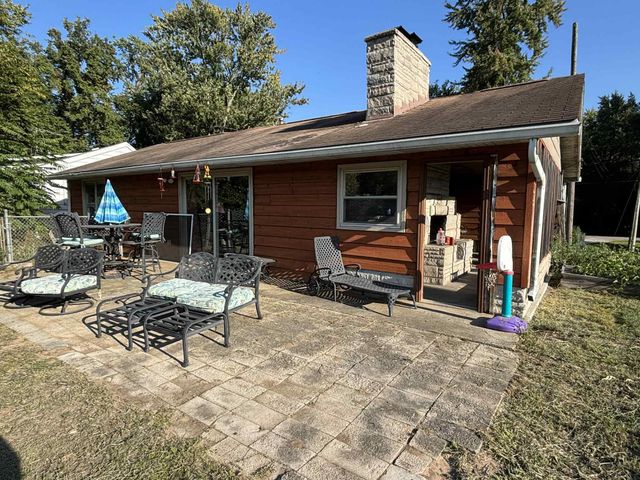 6860 Ramsey Road, Hebron, IN 46341