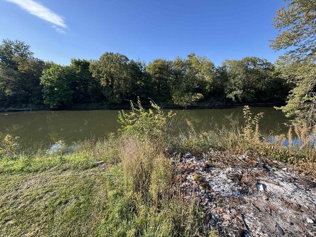 6860 Ramsey Road, Hebron, IN 46341