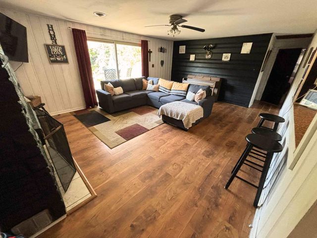 6860 Ramsey Road, Hebron, IN 46341