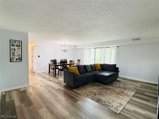 9731 Sunrise Boulevard M31, North Royalton, OH 44133