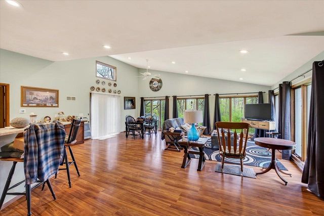 10671 Oak Ridge Road, Evansville, WI 53536