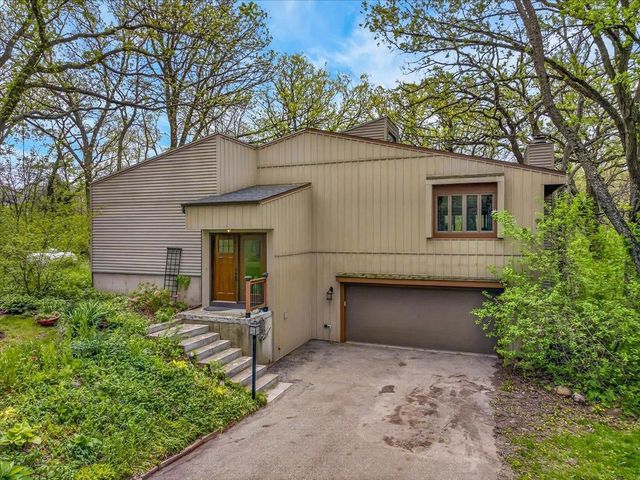 10671 Oak Ridge Road, Evansville, WI 53536