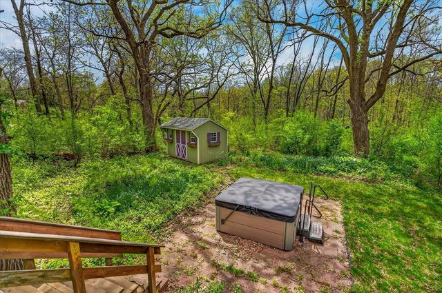 10671 Oak Ridge Road, Evansville, WI 53536