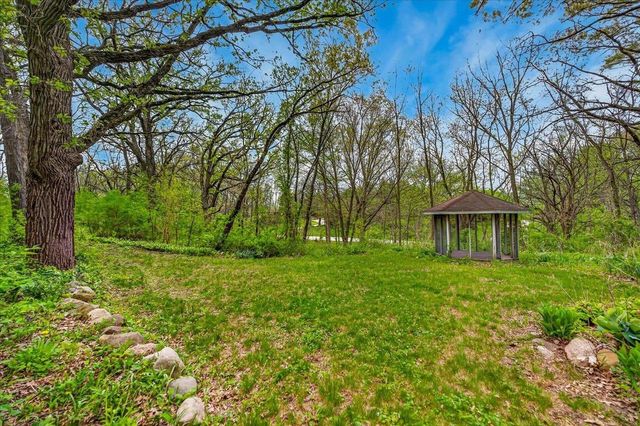 10671 Oak Ridge Road, Evansville, WI 53536