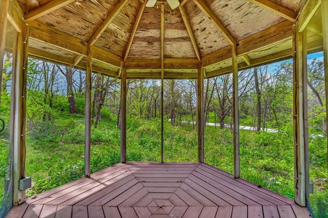 10671 Oak Ridge Road, Evansville, WI 53536