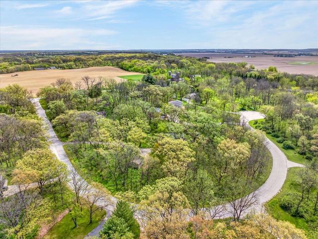 10671 Oak Ridge Road, Evansville, WI 53536