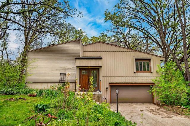 10671 Oak Ridge Road, Evansville, WI 53536