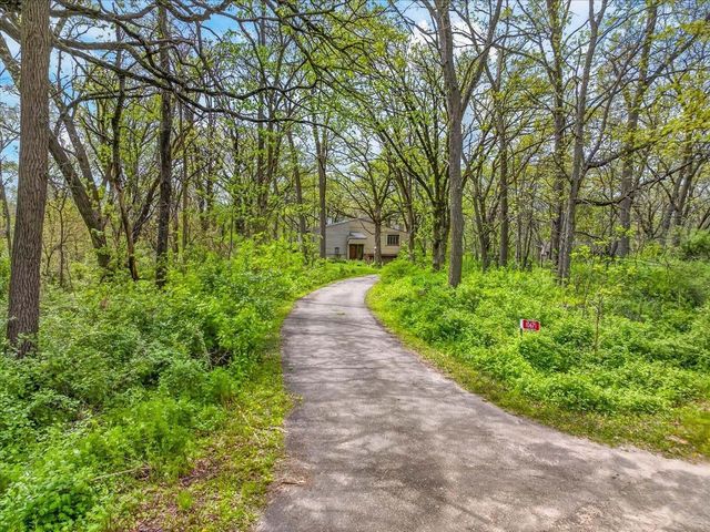 10671 Oak Ridge Road, Evansville, WI 53536
