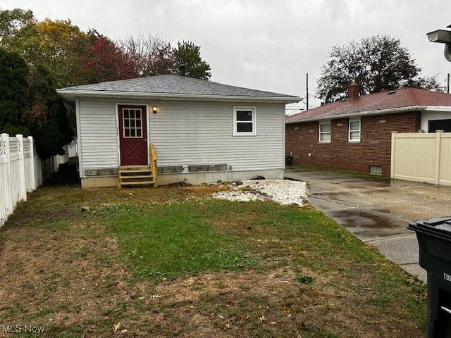 586 Ingalls Road, Akron, OH 44312