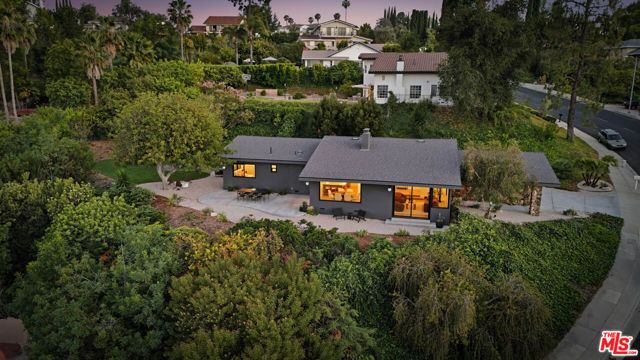 4650 Ellenita Avenue, Tarzana (los Angeles), CA 91356