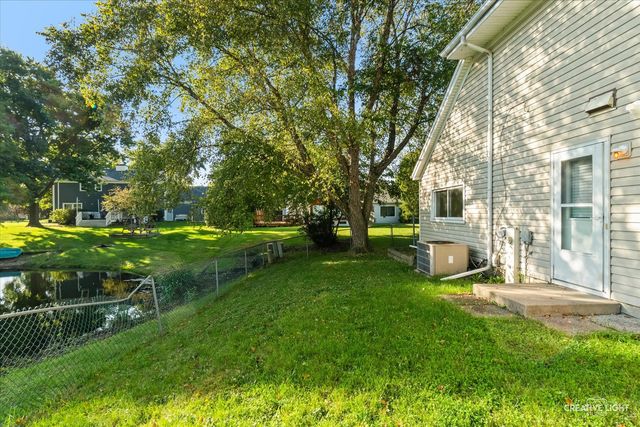 212 Boulder Hill Pass, Montgomery, IL 60538