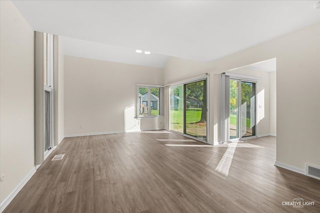 212 Boulder Hill Pass, Montgomery, IL 60538