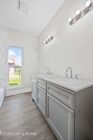 6905 James Madison Way, Louisville, KY 40272