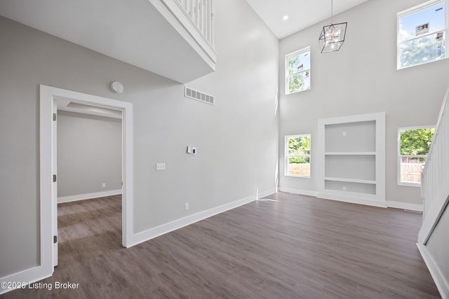 6905 James Madison Way, Louisville, KY 40272