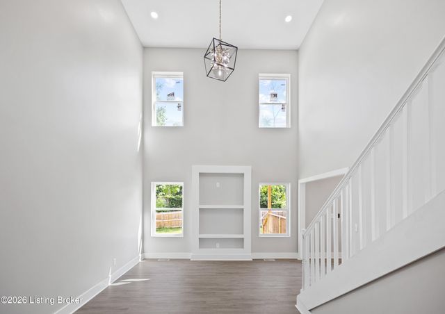 6905 James Madison Way, Louisville, KY 40272