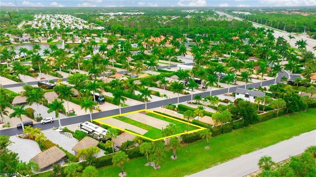13559 Snook CIR, Naples, FL 34114