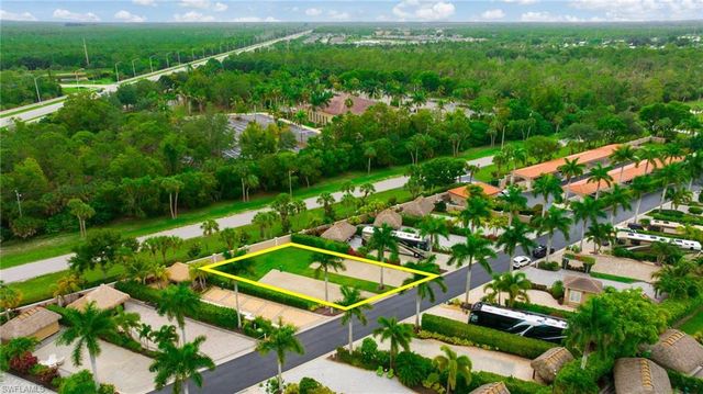 13559 Snook CIR, Naples, FL 34114