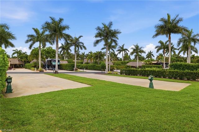 13559 Snook CIR, Naples, FL 34114