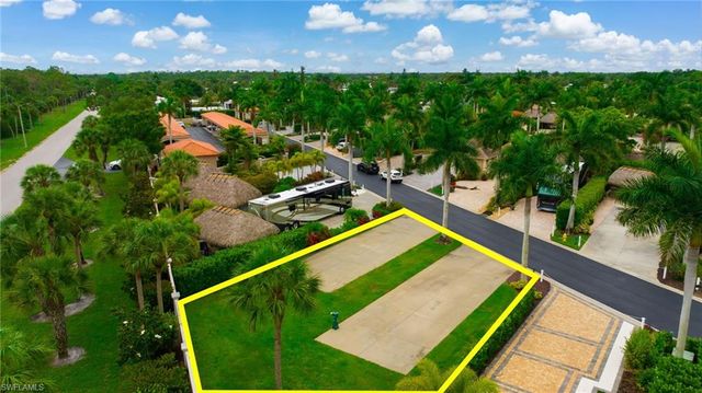 13559 Snook CIR, Naples, FL 34114