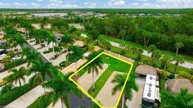 13559 Snook CIR, Naples, FL 34114
