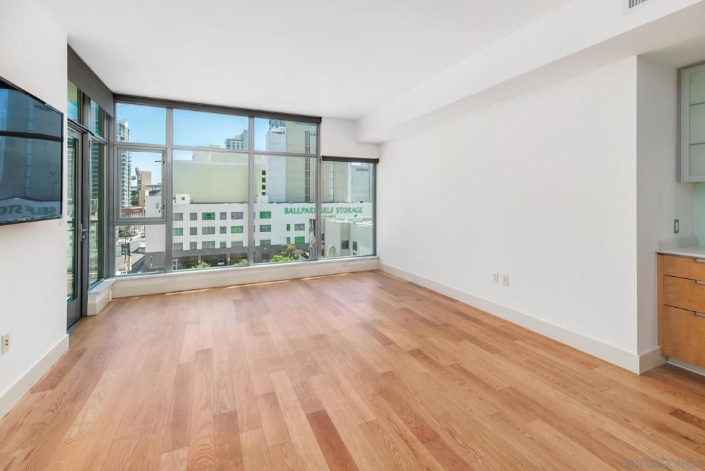575 6th Ave 404, San Diego, CA 92101 — photo 2