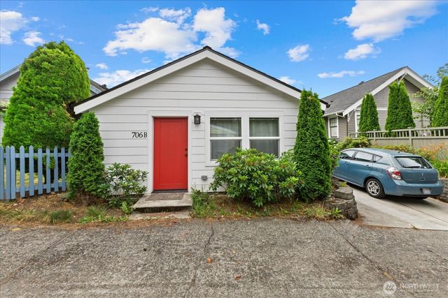 706 N 78th Street, Seattle, WA 98103