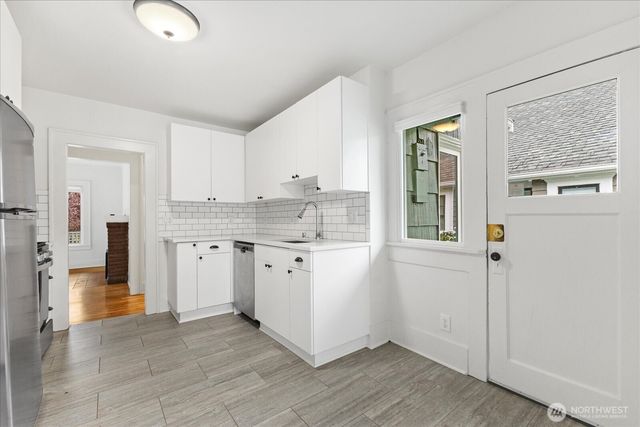 706 N 78th Street, Seattle, WA 98103