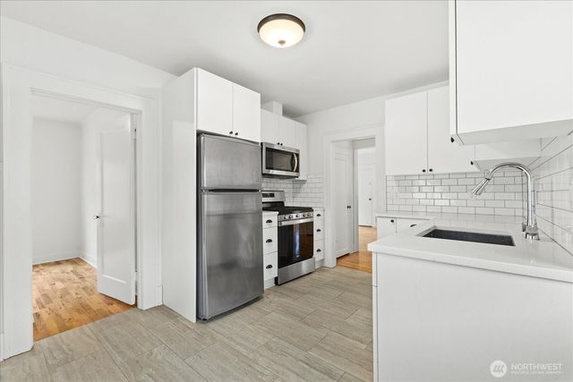 706 N 78th Street, Seattle, WA 98103