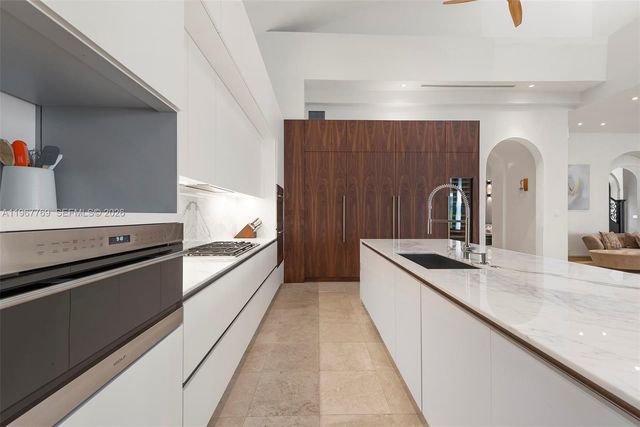 432 S Hibiscus Drive, Miami Beach, FL 33139