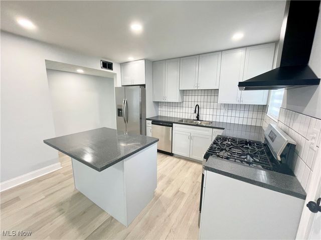 591 Hemlock Drive, Euclid, OH 44132