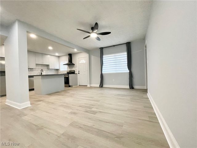 591 Hemlock Drive, Euclid, OH 44132