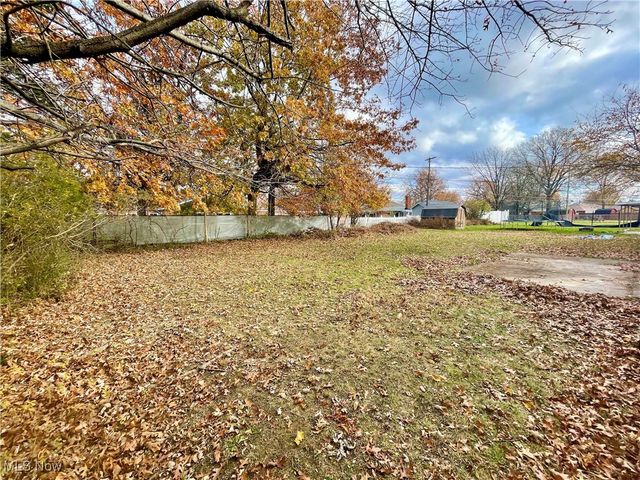 591 Hemlock Drive, Euclid, OH 44132