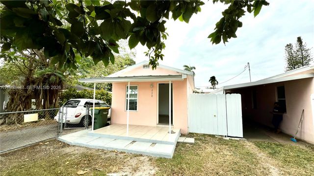 616 SW 8th 620, Homestead, FL 33030